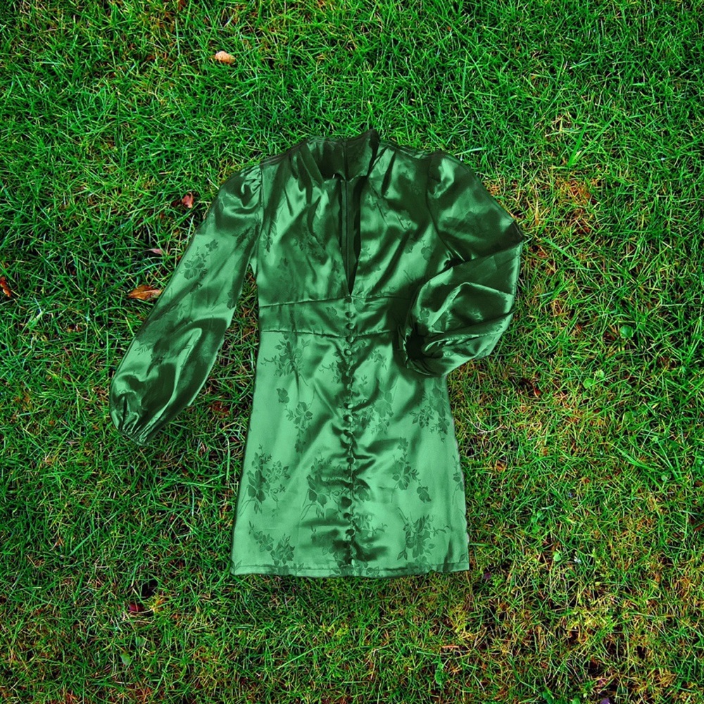 super shiny green puff lantern sleeve deep v dress